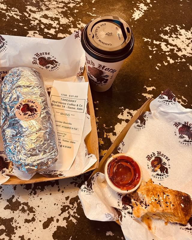 Red Horse takeaway coffee and breakfast packed for pickup